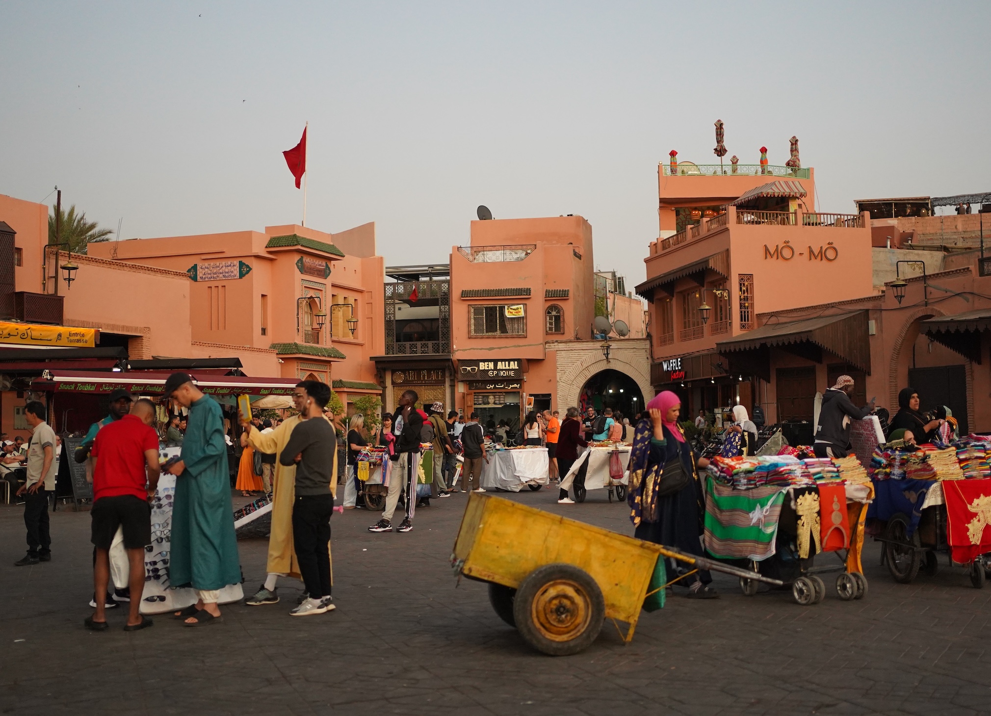 marrakech-square-sunset- proces